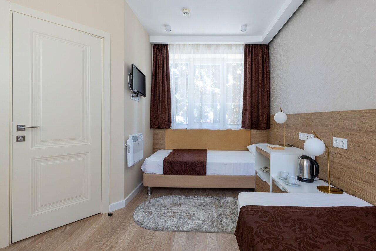 Гостиница Адлер Адлер