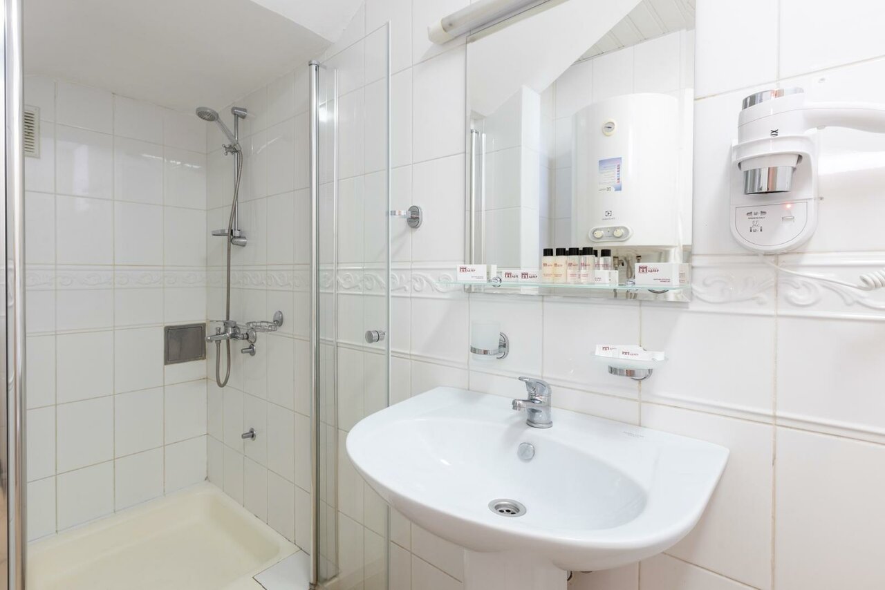 Гостиница Адлер Адлер