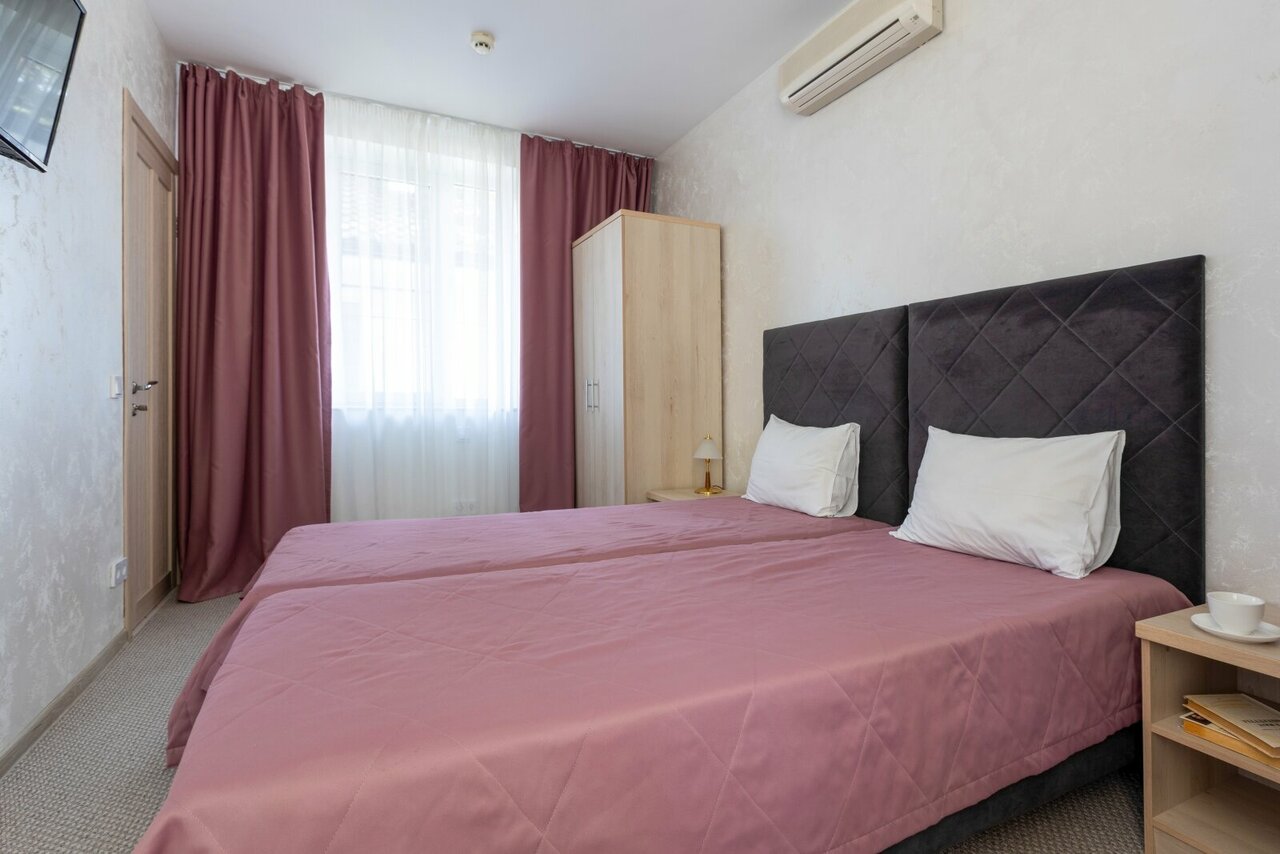 Гостиница Адлер Адлер