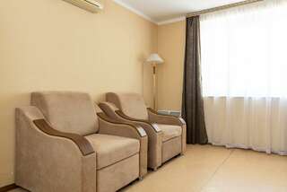 Гостиница Адлер Адлер 3-комнатные апартаменты с балконом №2, 3-3