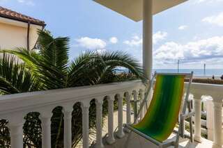 Гостиница Адлер Адлер 3-комнатные апартаменты улучшенные с балконом (вид на море) №11-2