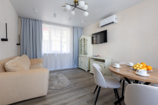 Гостиница Адлер Адлер 3-комнатные апартаменты улучшенные с балконом №1, 4-1