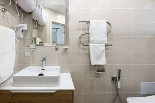 Гостиница Адлер Адлер 1-комнатный номер стандарт улучшенный с балконом №5-5