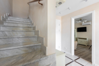 Гостиница Адлер Адлер 3-комнатные апартаменты улучшенные с балконом №1, 4-9