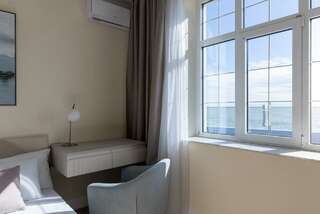 Гостиница Адлер Адлер Апартаменты улучшенные с видом на море-6