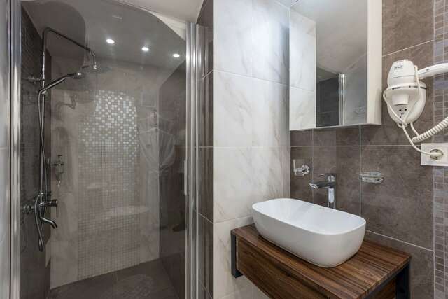 Гостиница Адлер Адлер-124